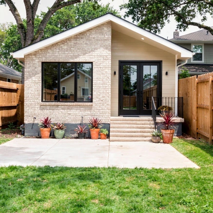 Backyard ADU construction for residential property in Dallas
